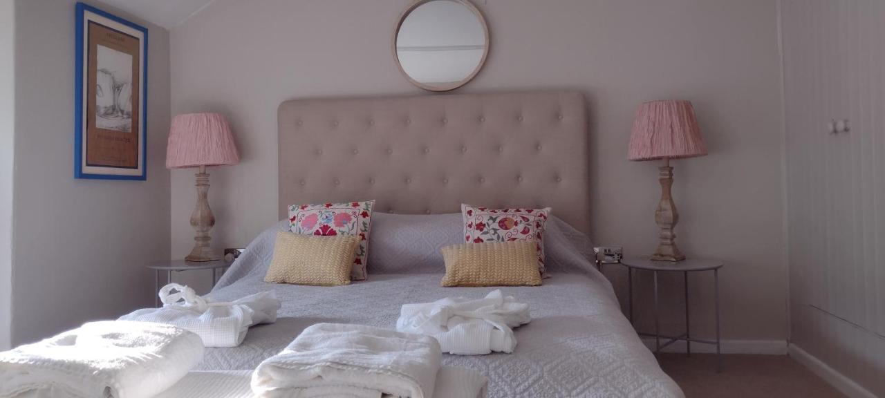 Samphire Cottage Helston Bagian luar foto